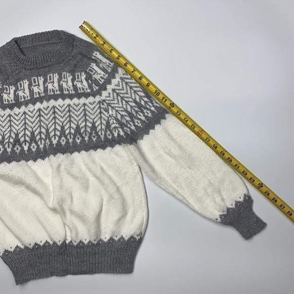 Alpaca Gray White Sweater Medium - Picture 5 of 7
